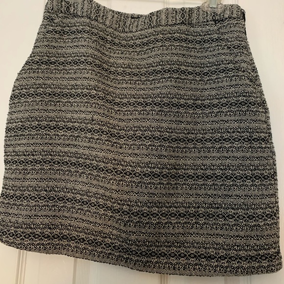Cute winter patterned mini skirt by Jack - Picture 1 of 3